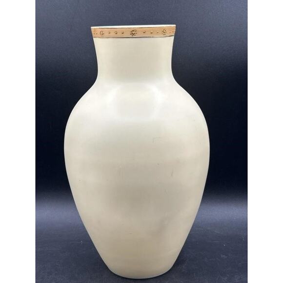 Works Superior Austria Porcelain Vase – Hand-Painted Florals & Gold Trim, 11.5″ - Picture 3 of 11